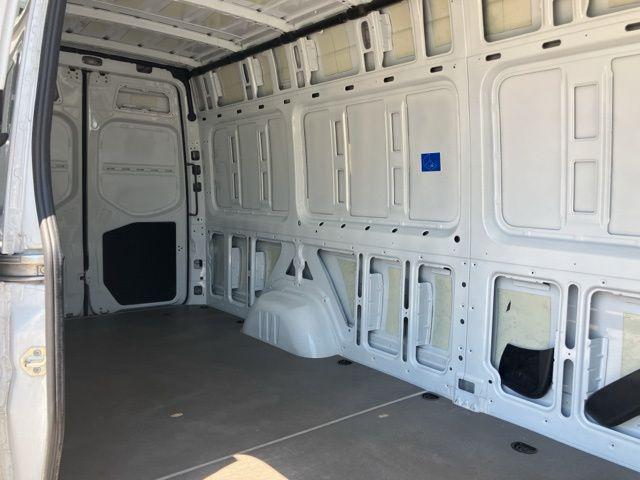 Photo of 2023 White Mercedes-Benz Sprinter 2500