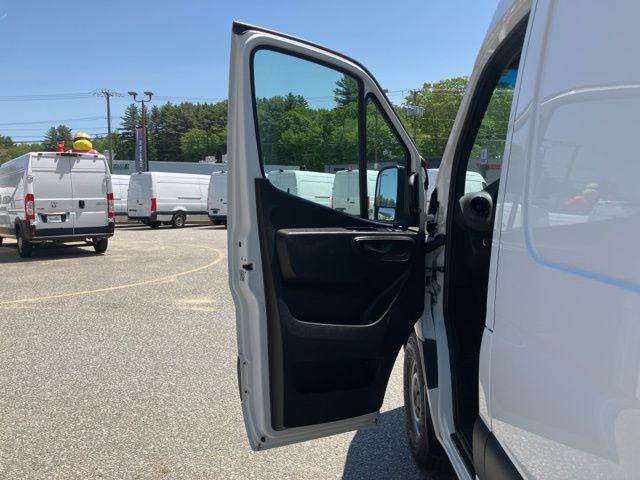 Photo of 2023 White Mercedes-Benz Sprinter 2500