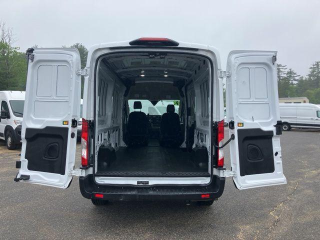 Photo of 2023 Oxford White Ford Transit-250