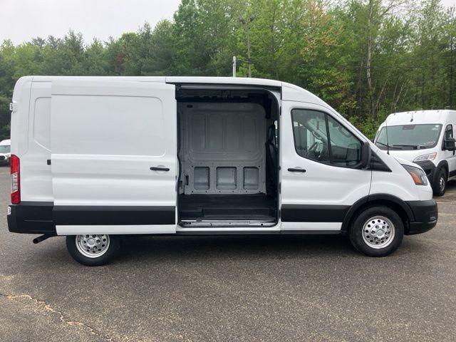 Photo of 2023 Oxford White Ford Transit-250