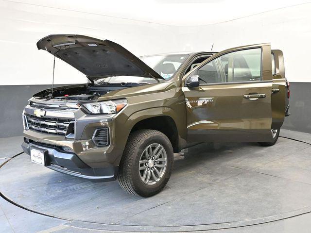 Photo of 2024 Harvest Bronze Metallic Chevrolet Colorado