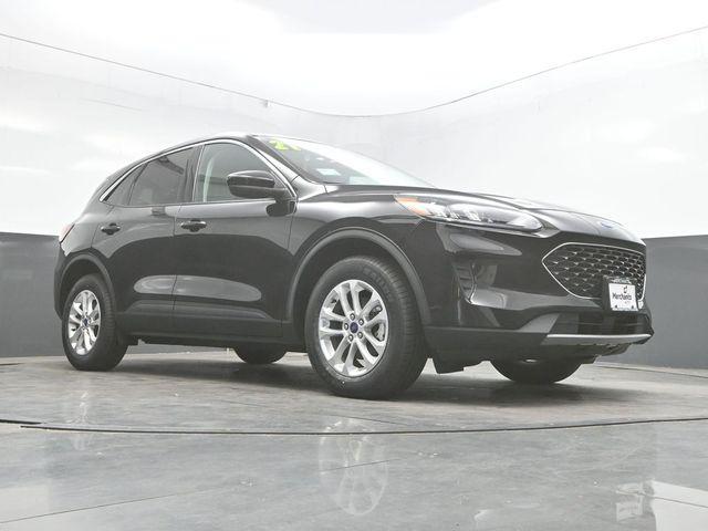 Photo of 2021 Black Metallic Ford Escape