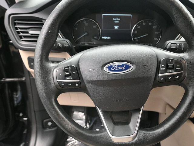 Photo of 2021 Black Metallic Ford Escape