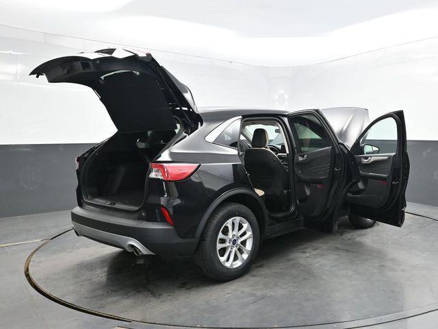 Photo of 2021 Black Metallic Ford Escape
