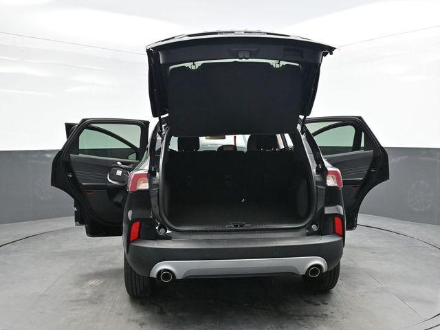Photo of 2021 Black Metallic Ford Escape