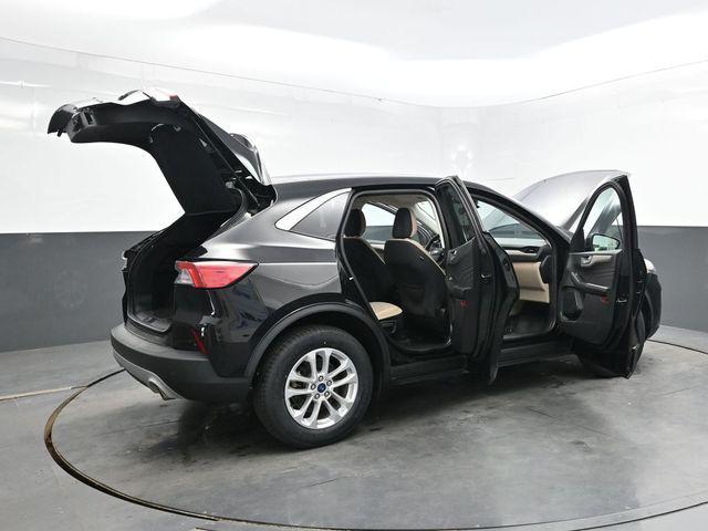 Photo of 2021 Black Metallic Ford Escape