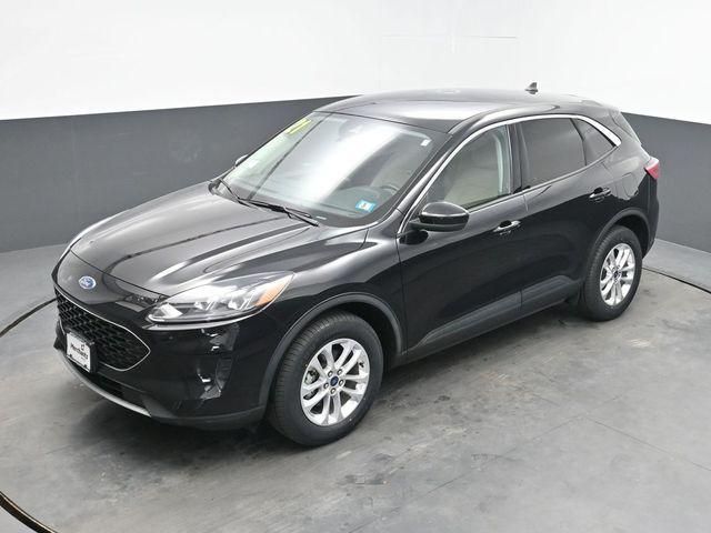 Photo of 2021 Black Metallic Ford Escape