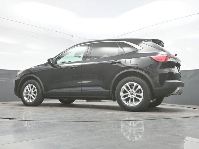 Photo of 2021 Black Metallic Ford Escape