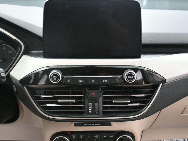 Photo of 2021 Black Metallic Ford Escape