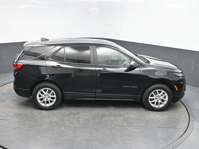 Photo of 2023 Mosaic Black Metallic Chevrolet Equinox