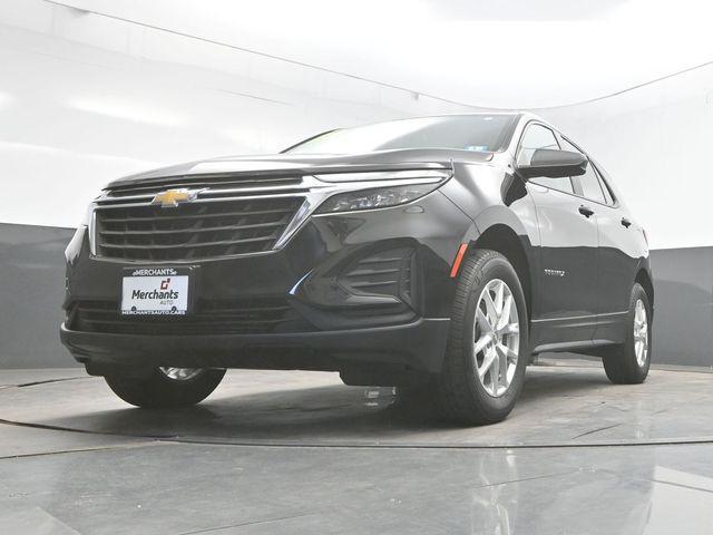 Photo of 2023 Mosaic Black Metallic Chevrolet Equinox