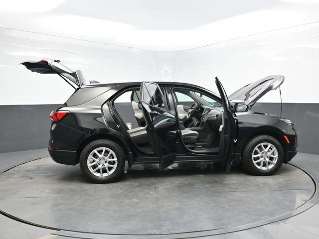 Photo of 2023 Mosaic Black Metallic Chevrolet Equinox