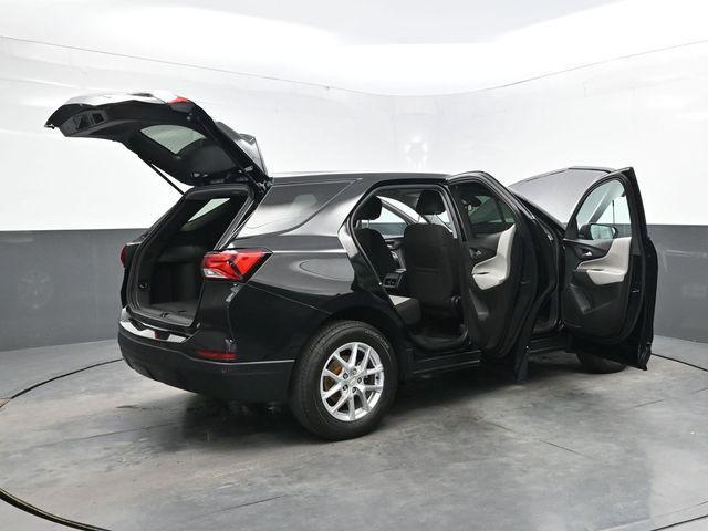 Photo of 2023 Mosaic Black Metallic Chevrolet Equinox