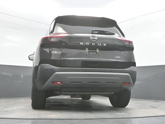 Photo of 2023 Super Black Nissan Rogue