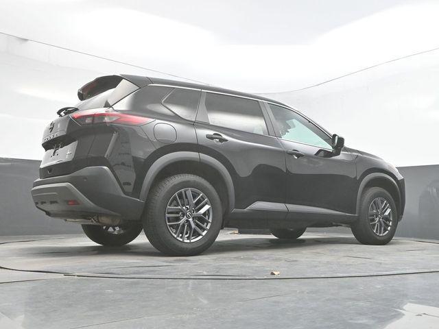 Photo of 2023 Super Black Nissan Rogue