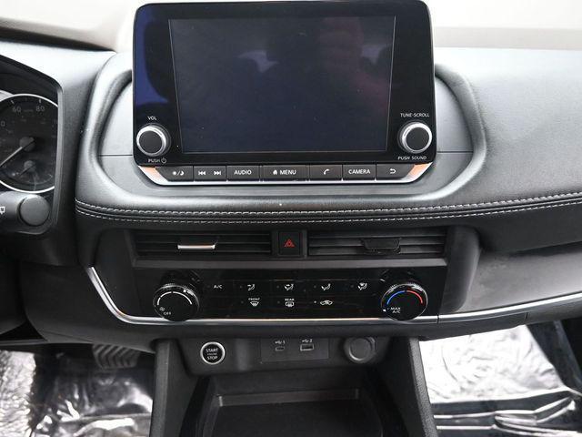 Photo of 2023 Super Black Nissan Rogue