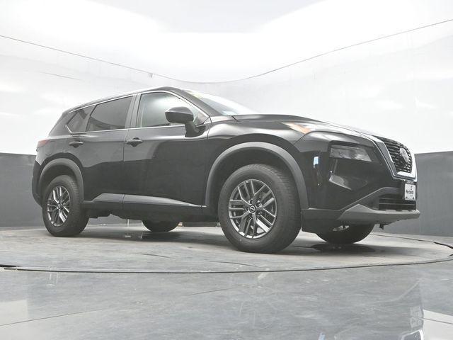 Photo of 2023 Super Black Nissan Rogue