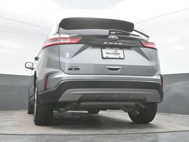 Photo of 2022 Iconic Silver Metallic Ford Edge