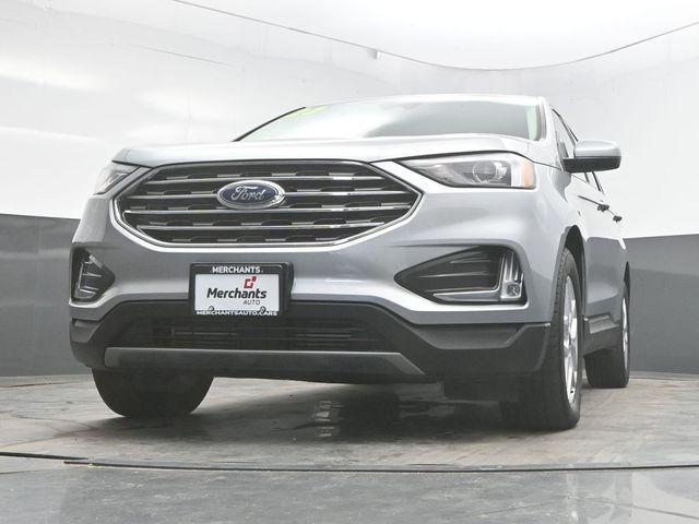 Photo of 2022 Iconic Silver Metallic Ford Edge