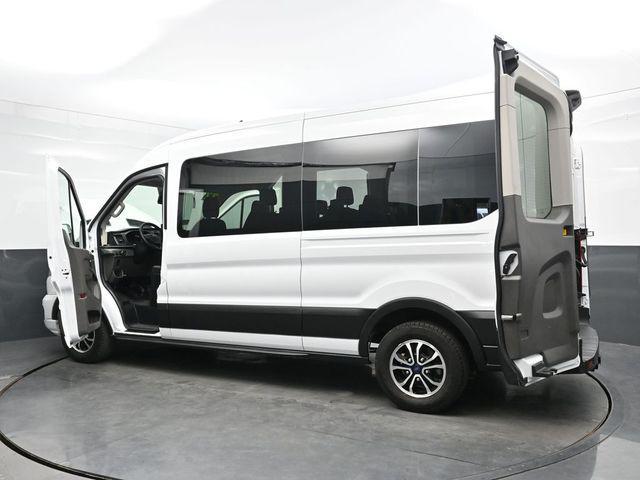 Photo of 2022 Oxford White Ford Transit-350