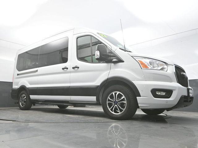 Photo of 2022 Oxford White Ford Transit-350