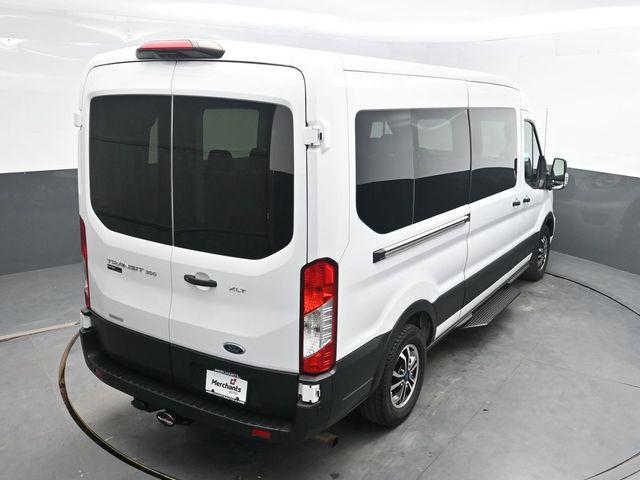 Photo of 2022 Oxford White Ford Transit-350