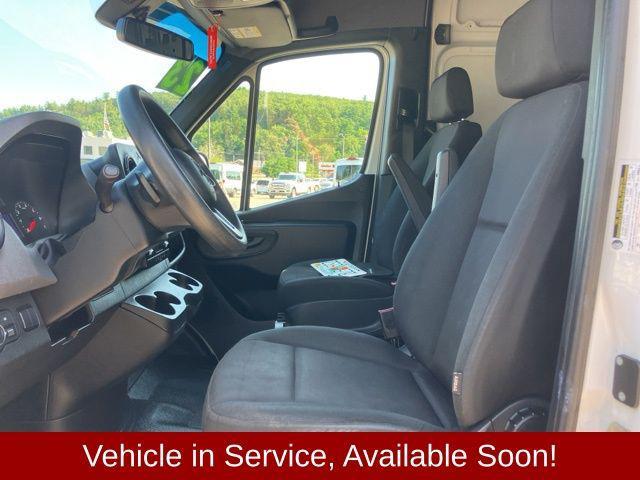 Photo of 2023 White Mercedes-Benz Sprinter 2500