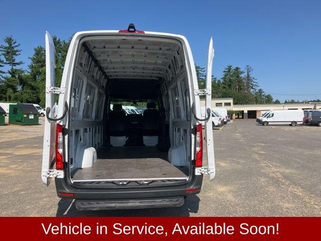 Photo of 2023 White Mercedes-Benz Sprinter 2500