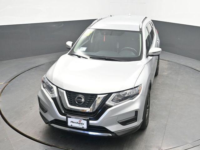 Photo of 2018 Brilliant Silver Nissan Rogue
