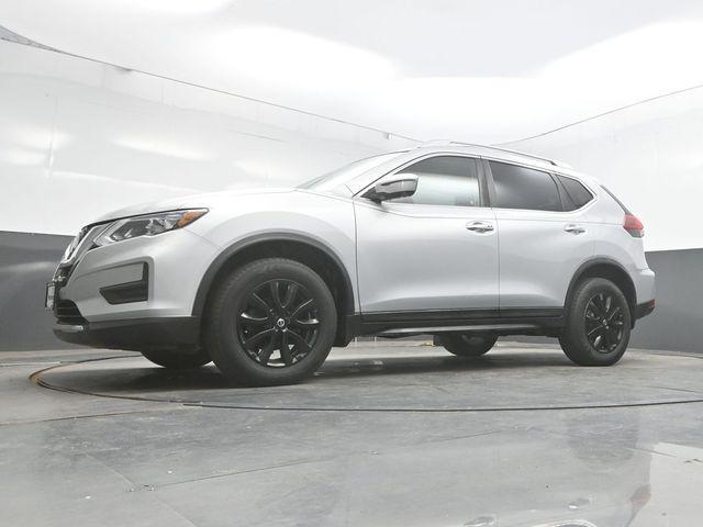 Photo of 2018 Brilliant Silver Nissan Rogue