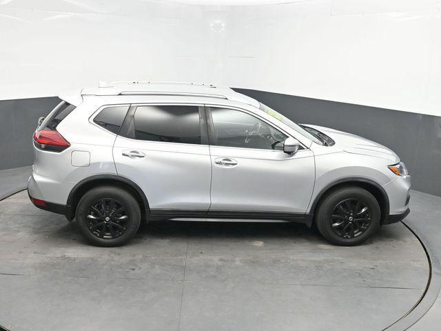 Photo of 2018 Brilliant Silver Nissan Rogue