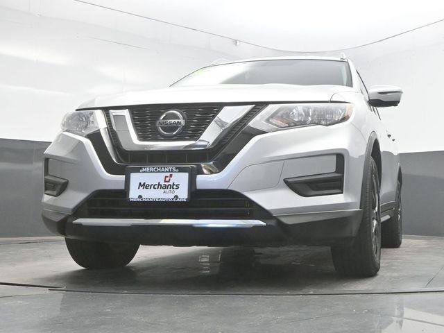 Photo of 2018 Brilliant Silver Nissan Rogue