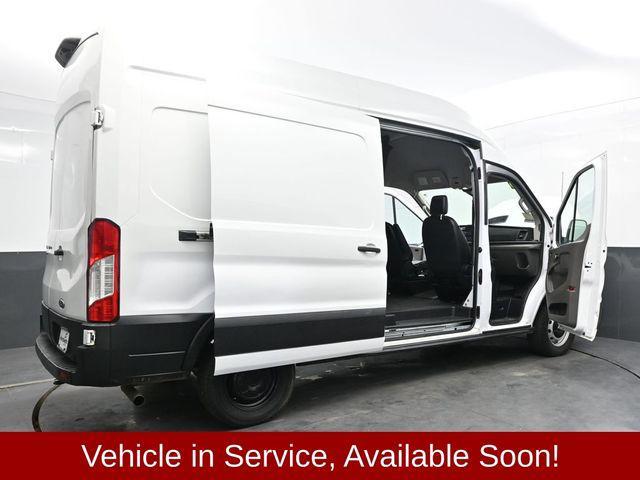 Photo of 2023 Oxford White Ford Transit-250