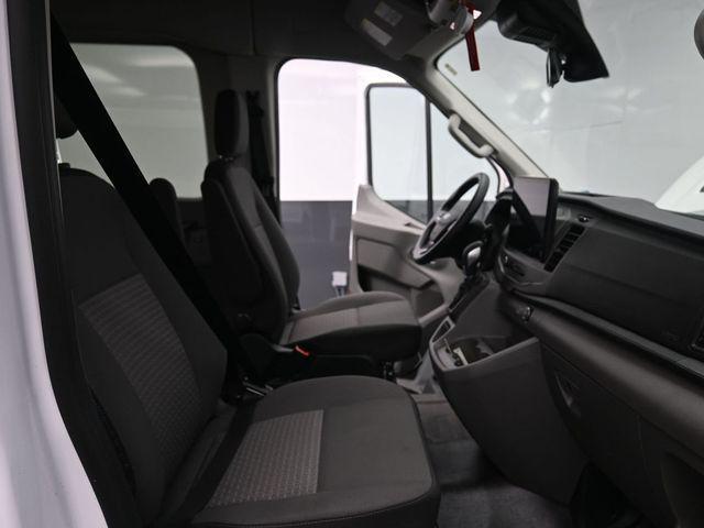 Photo of 2022 Oxford White Ford Transit-350
