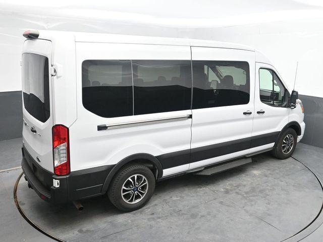 Photo of 2022 Oxford White Ford Transit-350