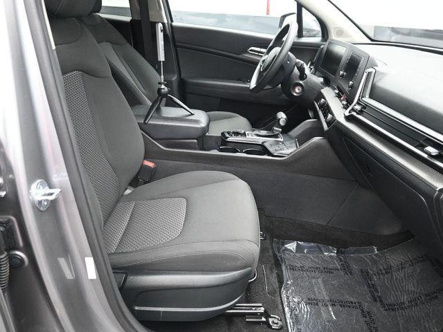 Photo of 2023 Steel Gray Kia Sportage