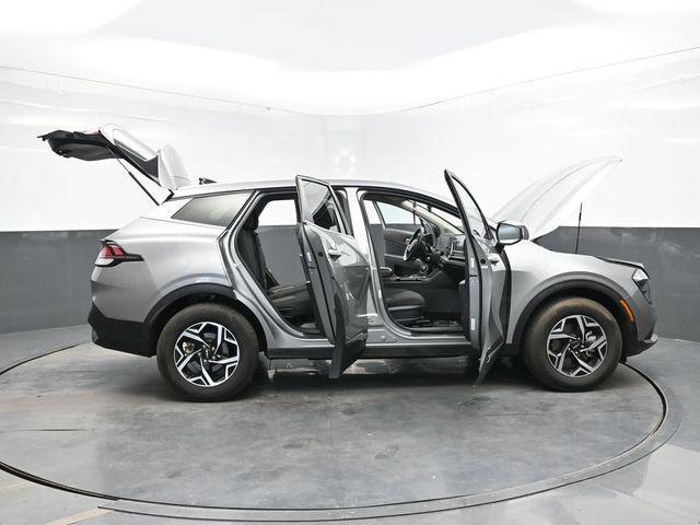 Photo of 2023 Steel Gray Kia Sportage