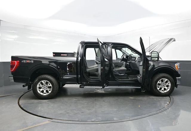 Photo of 2022 Agate Black Metallic Ford F-150