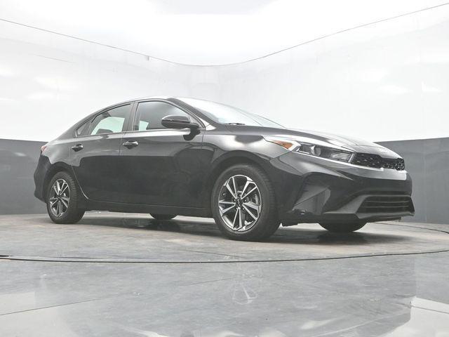 Photo of 2023 Aurora Black Kia Forte