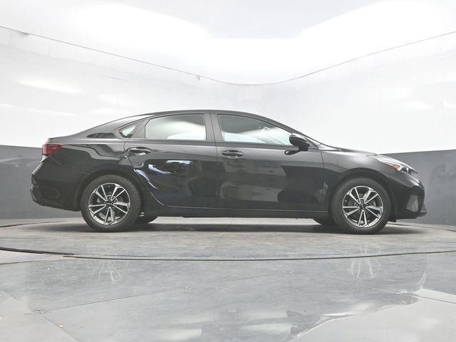 Photo of 2023 Aurora Black Kia Forte