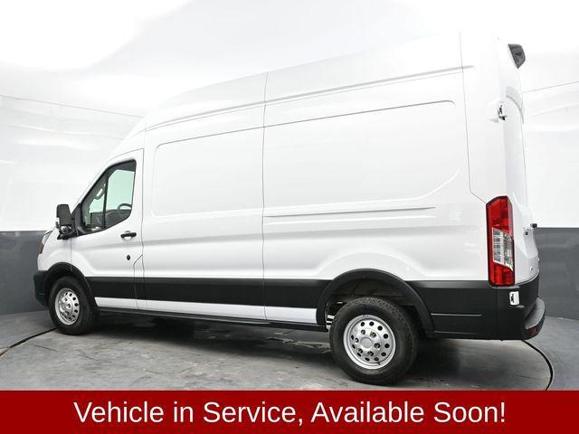 Photo of 2022 Oxford White Ford Transit-350
