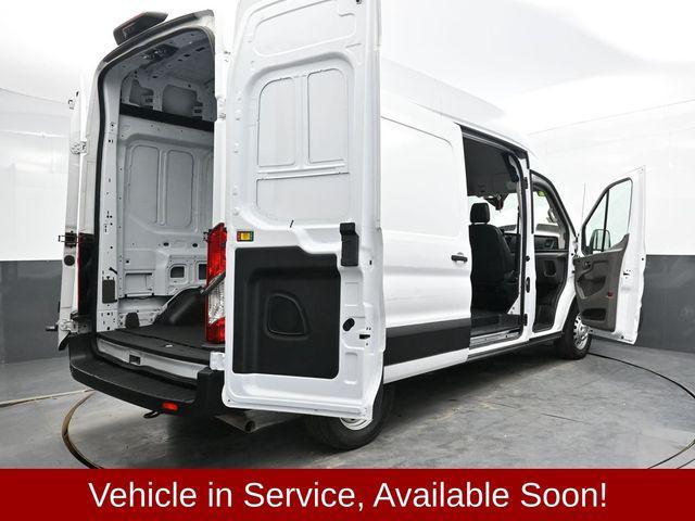 Photo of 2022 Oxford White Ford Transit-350