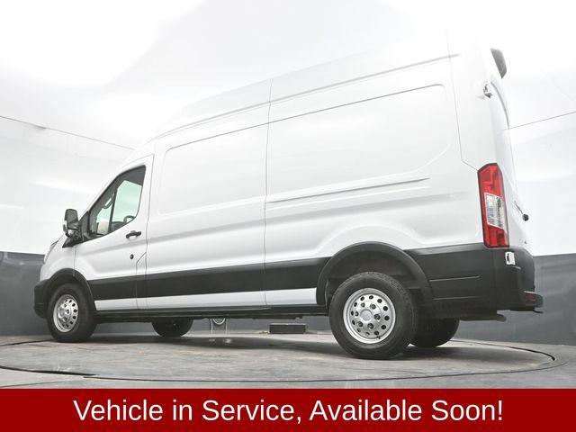Photo of 2022 Oxford White Ford Transit-350