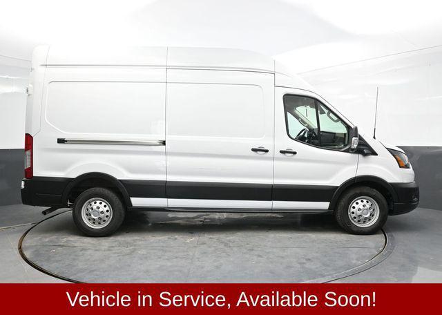 Photo of 2022 Oxford White Ford Transit-350