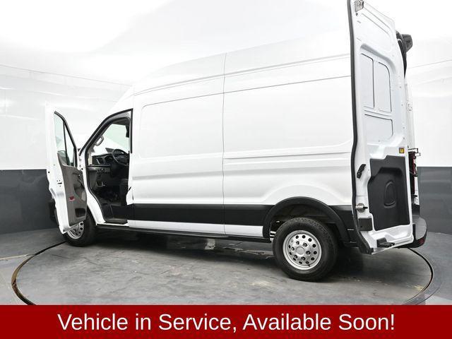 Photo of 2022 Oxford White Ford Transit-350