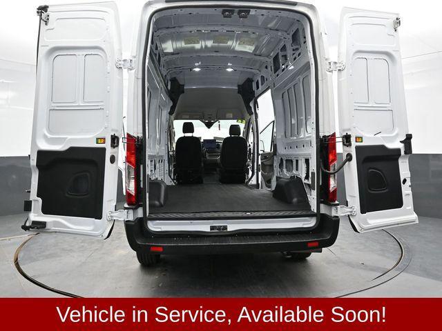 Photo of 2022 Oxford White Ford Transit-350