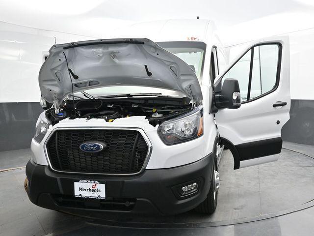 Photo of 2022 Oxford White Ford Transit-350