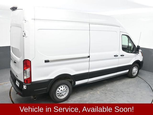 Photo of 2022 Oxford White Ford Transit-350