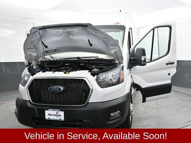 Photo of 2022 Oxford White Ford Transit-350