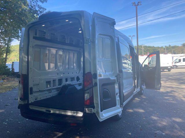Photo of 2024 Oxford White Ford Transit-350